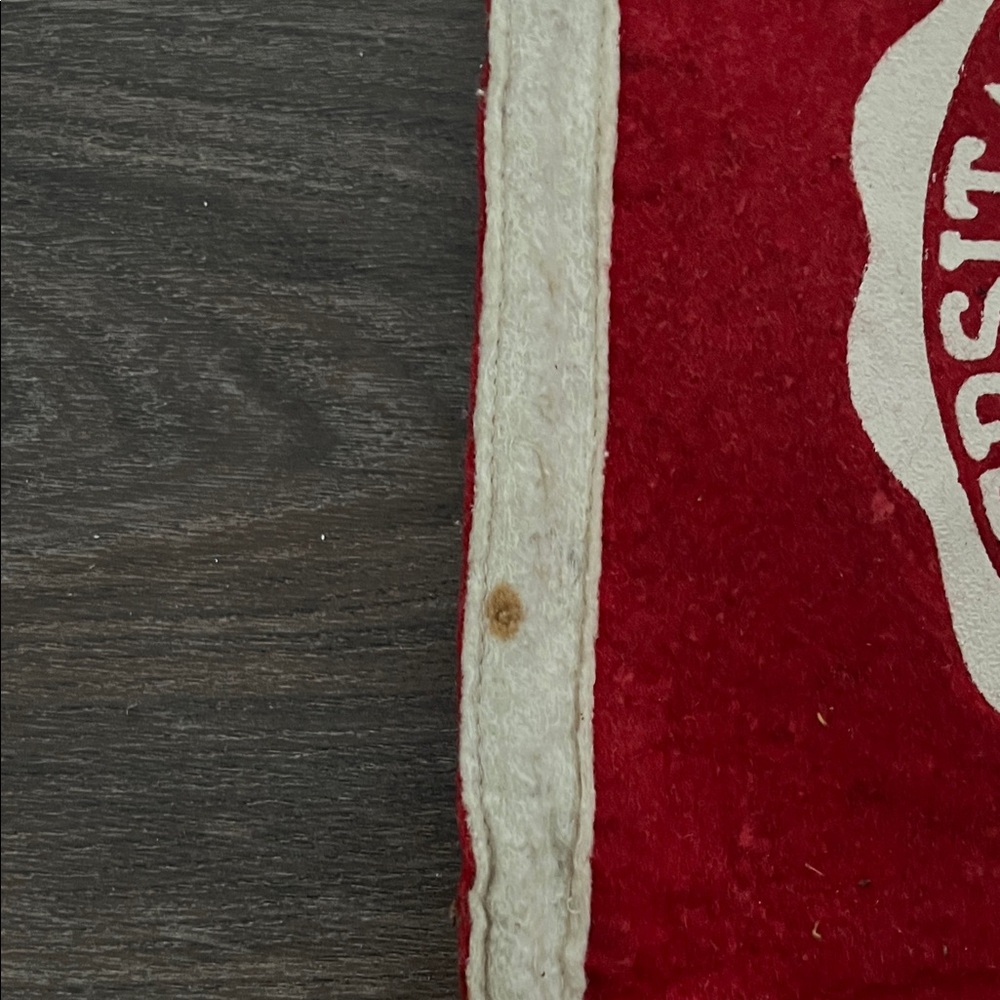 Wisconsin University Red Pennant - Picture 3 of 4